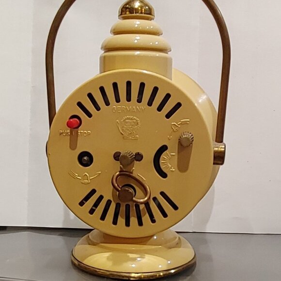 Vintage Jerger Alarm Clock Mechanical Yellow Like Lantern Rare - Picture 6 of 10